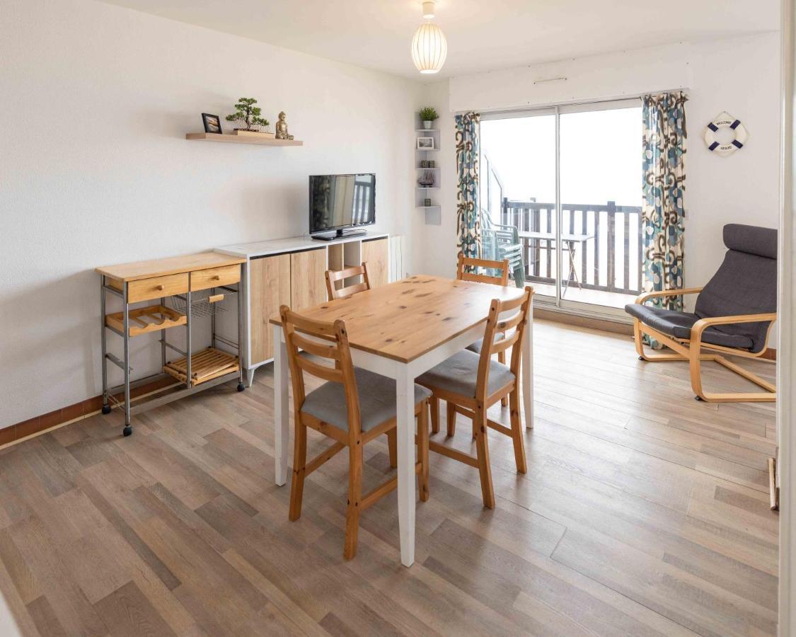 Charmant Appartement Face A La Mer Avec Balcon Houlgate Exterior foto