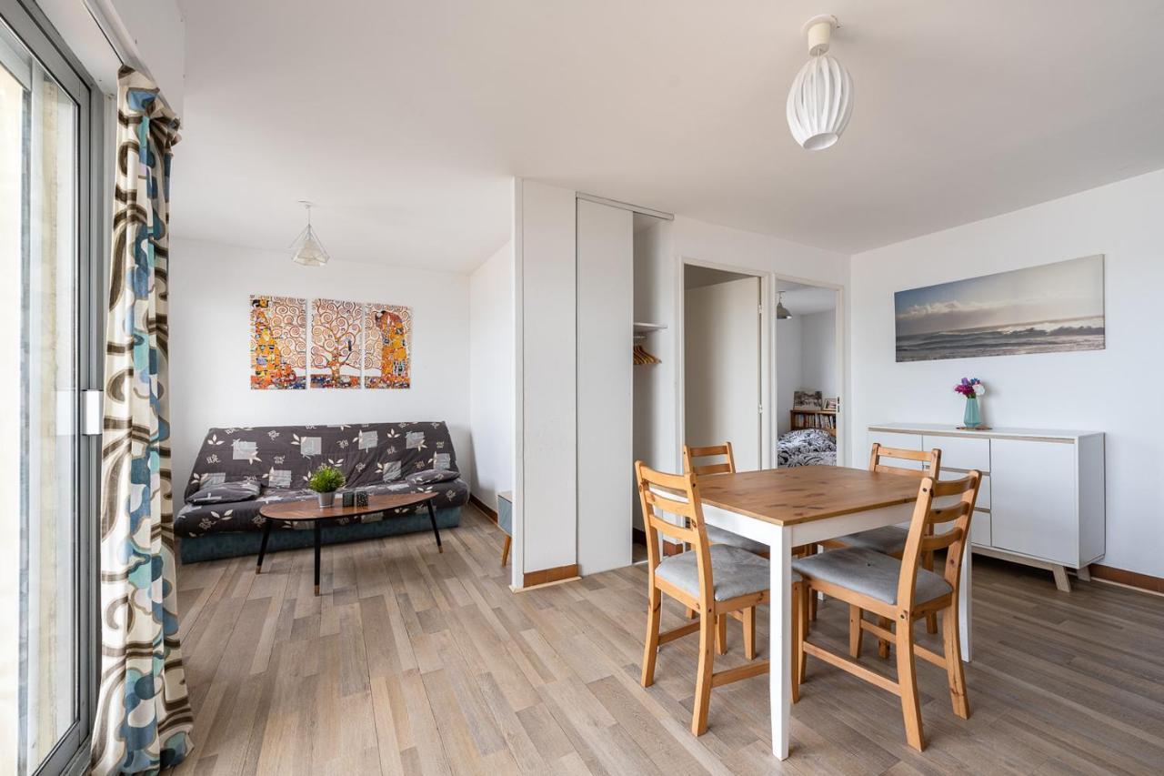 Charmant Appartement Face A La Mer Avec Balcon Houlgate Exterior foto